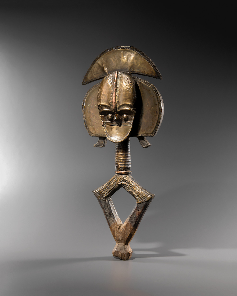 Ethnic group: Kota,  Country: Gabon, Tribal art, Late 19th century, Wood and metal, Height: 61 cm